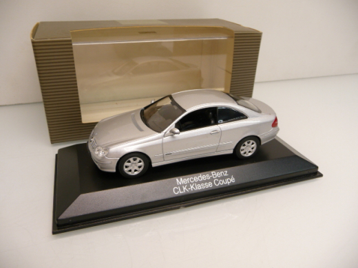 Minichamps PMA B66961945 1:43 Mercedes-Benz CLK-Klasse Coupe C209 silbermetallic