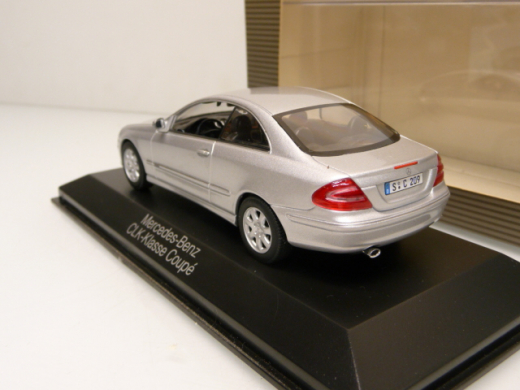 Minichamps PMA B66961945 1:43 Mercedes-Benz CLK-Klasse Coupe C209 silbermetallic