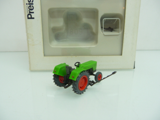 Preiser 17913 H0 Deutz Traktor D 6206 mit Mähbalken