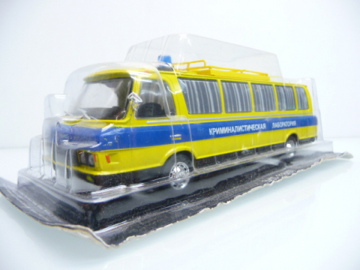 Russisches Einsatzfahrzeug in gelb / blau mit Sirene in OVP
