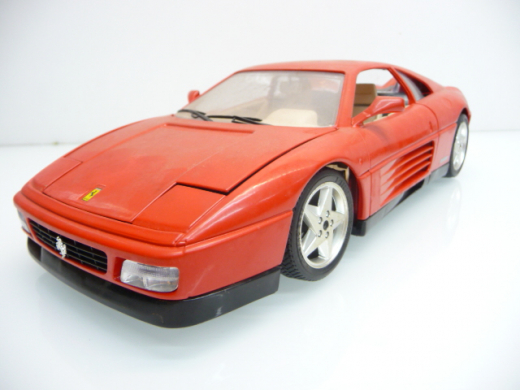 Ferrari 348 tb 1989 in rot aus Italien - Bburago 1:18
