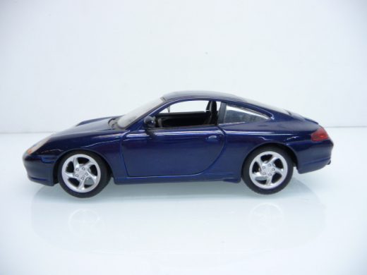 Maisto 1:24 Porsche 911 Carrera aus 1997 in blau-metallic