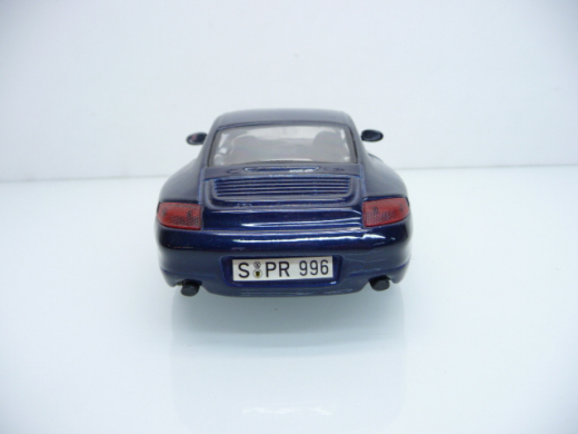 Maisto 1:24 Porsche 911 Carrera aus 1997 in blau-metallic