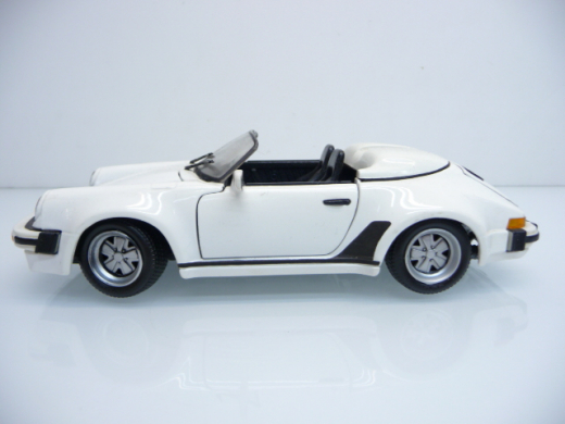 1:24 Porsche 911 Speedster aus 1989 Cabrio weiß
