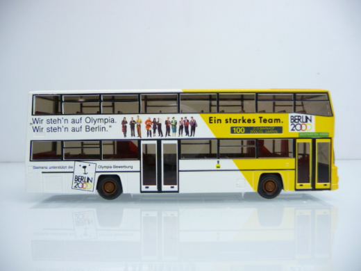 7310239 Reisebus Berlin 2000 Ein starkes Team - Wiking H0