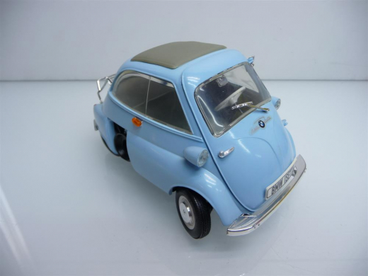 Revell 1:18 BMW Isetta 250 Oldtimer hellblau