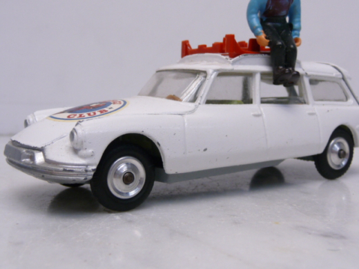 Corgi Toys 1:43 475 Citroen DS Break Safari Ski Club