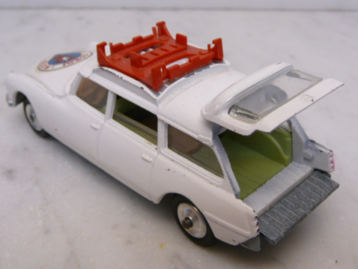 Corgi Toys 1:43 475 Citroen DS Break Safari Ski Club