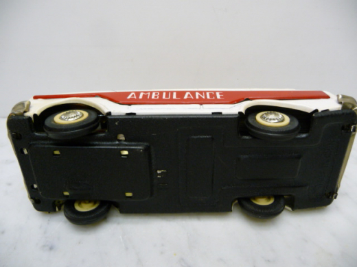 Studebaker Wagonaire AMBULANCE MF111 Blechmodell