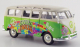 Maisto 1:24 MAI32301GREEN VW T1 Samba Bus, hellgrün/Dekor Hippie Line