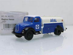 Brekina 42271 H0 Magirus Mercur 1952 Rundhauber Tankwagen ARAL