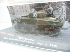M4A3 Sherman 756th Tank Battalion 5th Army France 1945 - De Agostini 1:72