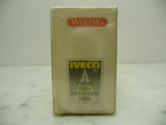 Wiking H0 Iveco Koffersattelzug - Tour der offenen Tür 97