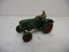 0383 Deutz Schlepper 1967 ohne Dach kieferngr